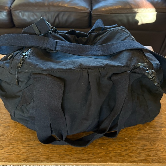 Athleta Kinetic Gym Duffle Bag Travel Weekender Black - Picture 2 of 16